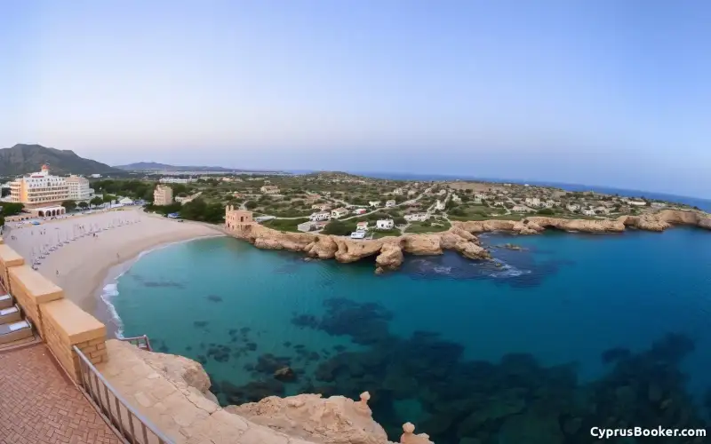 Der malerische Cape Greco Nationalpark in Ayia Napa bietet atemberaubende Küstenlandschaften und vielfältige Freizeitmögli...
